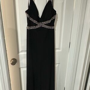 Cachet Black Beaded Strap V-Neck Prom Gown
